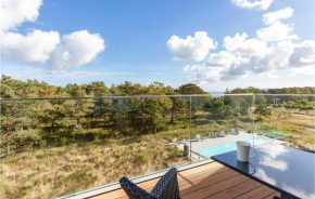 Sky Suite Eden, Binz